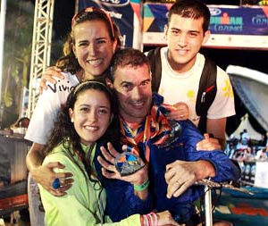 Pablo Ferrara y su familia en el IM Cozumel 2013