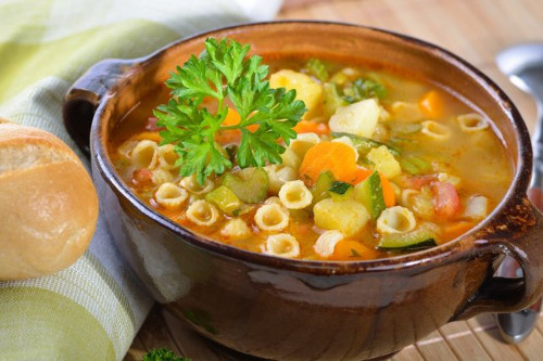 Sopa de verduras con pasta