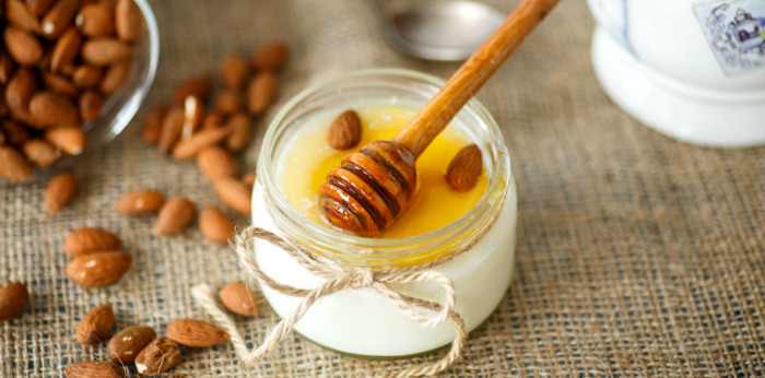 Yogurt endulzado con miel